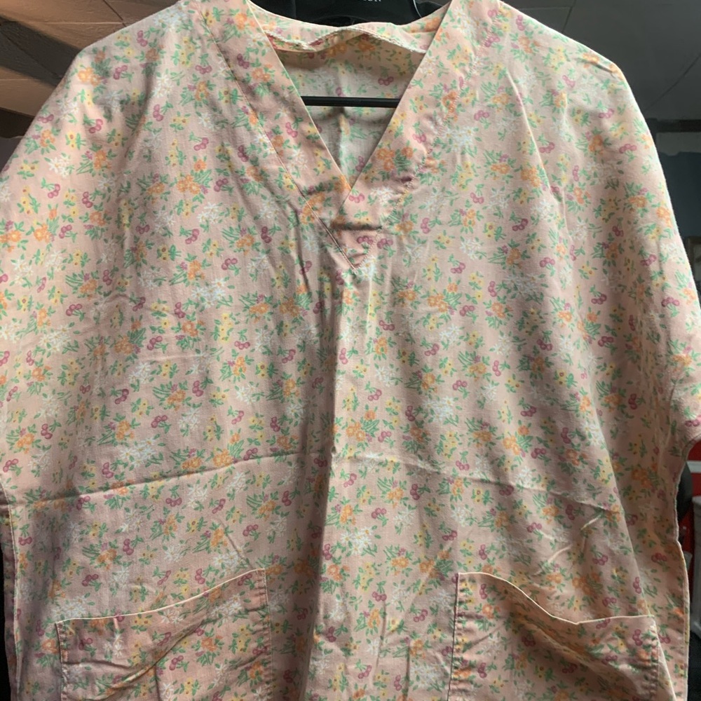 Women's Scrub Top